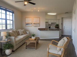 911 N Orange Ave APT 241, Orlando, FL 32801