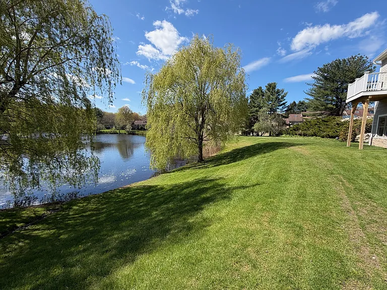 904 Oakridge Dr #904 — Photo 4