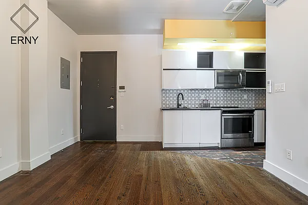 Rented by ERNY LLC | media 14