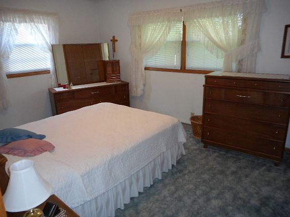 4th image of 255 Heather Dr