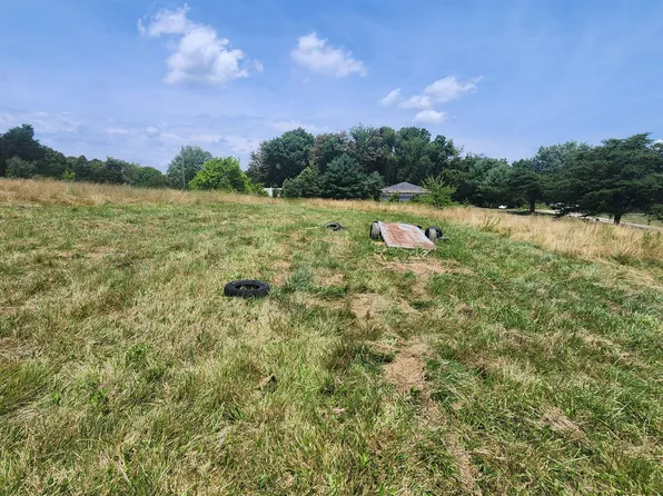 8627 Carson Rd, Roseville, OH 43777