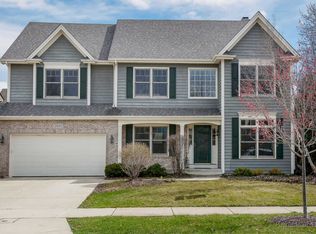 26W403 Thorngate Ln, Winfield, IL 60190