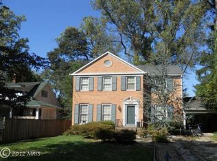 5523 Oak Pl, Bethesda, MD 20817