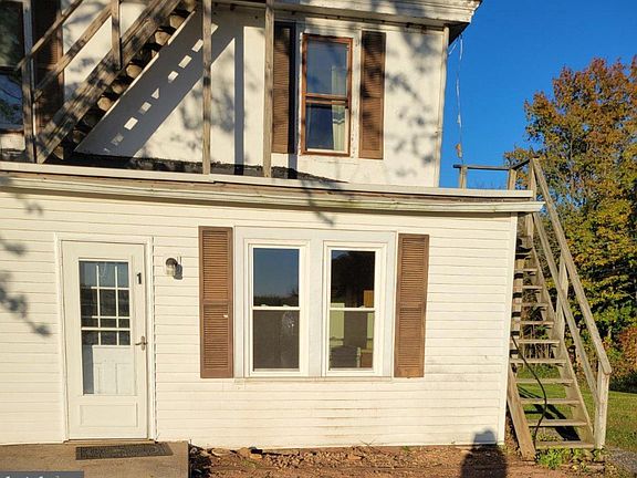 2nd image of 409 Country Club Rd APT 1