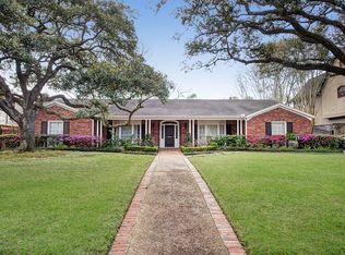 5635 Shady River Dr, Houston, TX 77056