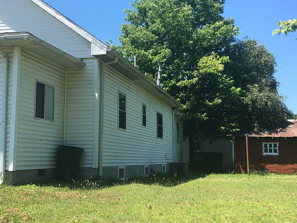 2nd image of 1114 Henrietta St