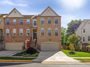 20713 Riptide Sq, Sterling, VA 20165