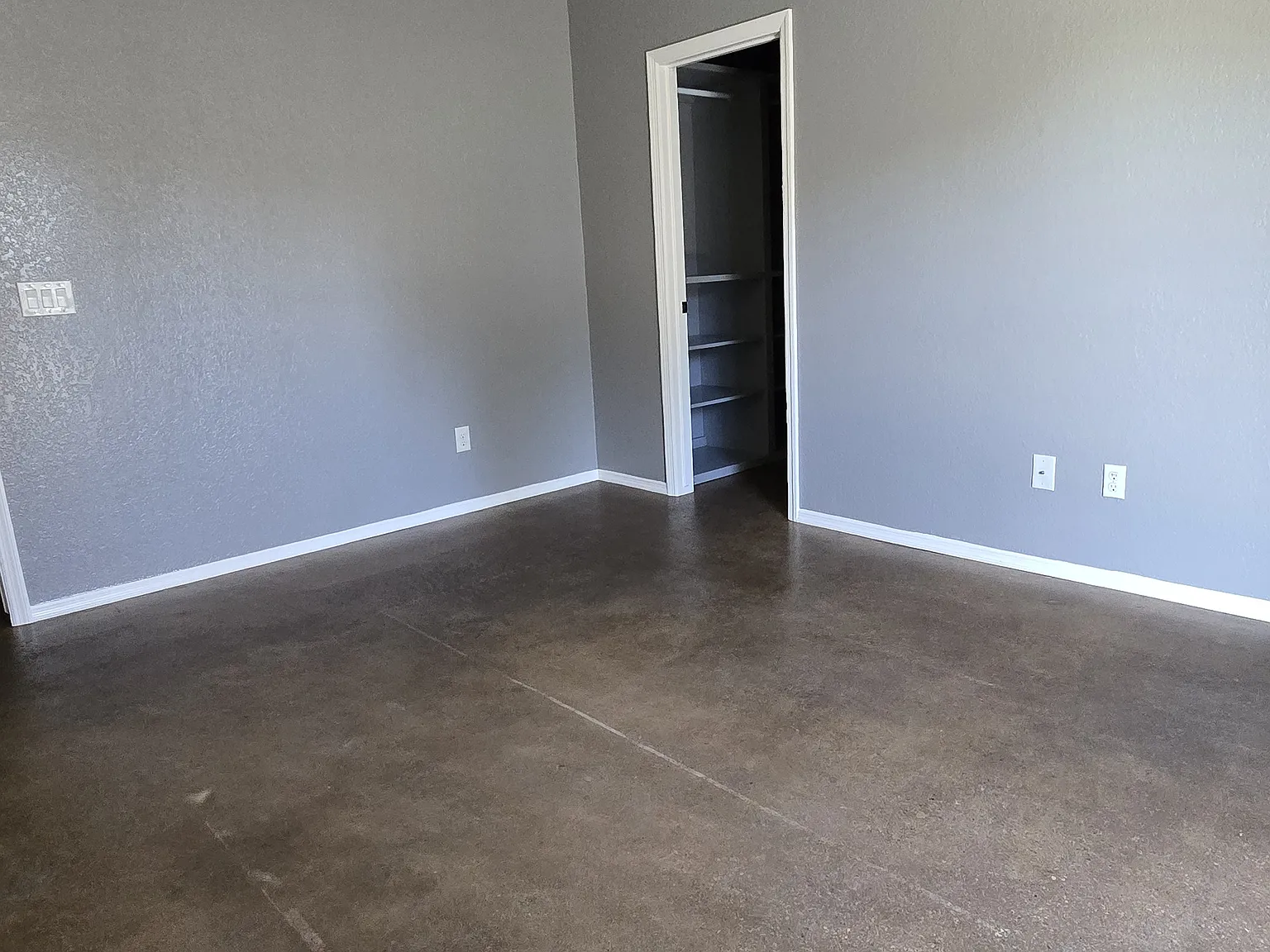 4 bed, 1581 sqft, $2,800 — Photo 2