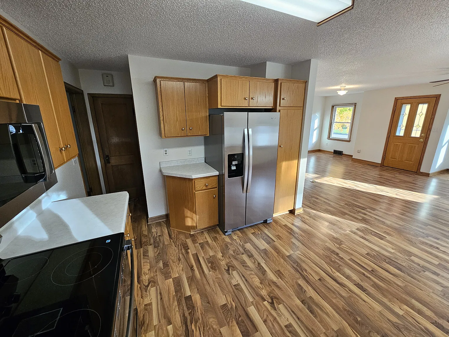 2 bed, 1120 sqft, $1,600 — Photo 4