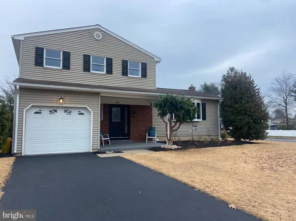 18 Wolfpack Rd, Hamilton, NJ 08619