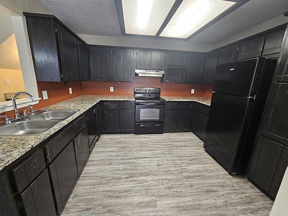5th image of 4013 NW Ozmun Ave #B