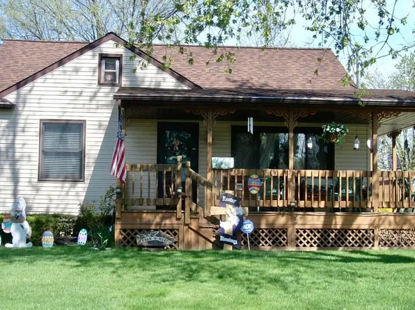 209 Sipple Ave, Amherst, OH 44001