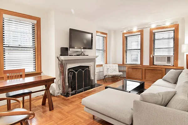 Rented by WAM Partners - William Moses Co. | media 16