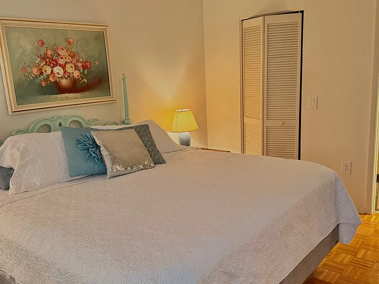 2302 Wyndam Dr — Photo 22