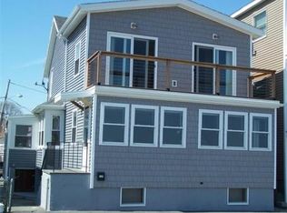 135 Edgewater Dr, Quincy, MA 02169