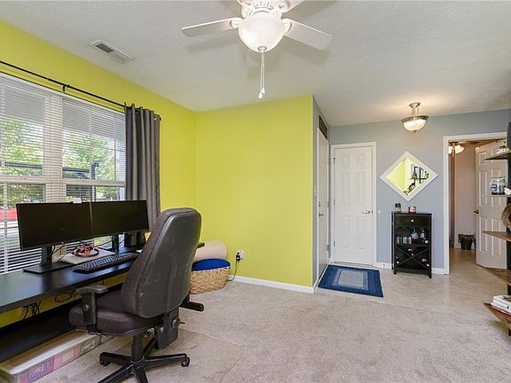 5th image of 5125 Gray Wood Ct