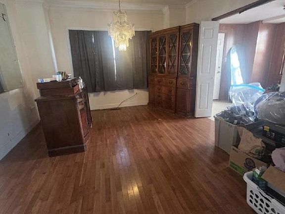 4th image of 3802 Grantley Rd