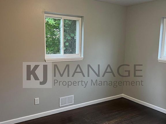 4th image of 31256 Pierce St