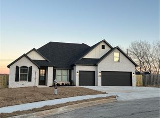 1328 Sweetbriar Cir, Centerton, AR 72719