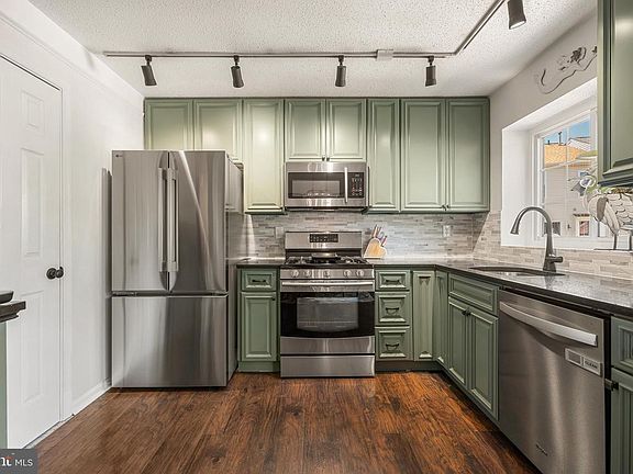 2nd image of 8061 Topper Ct