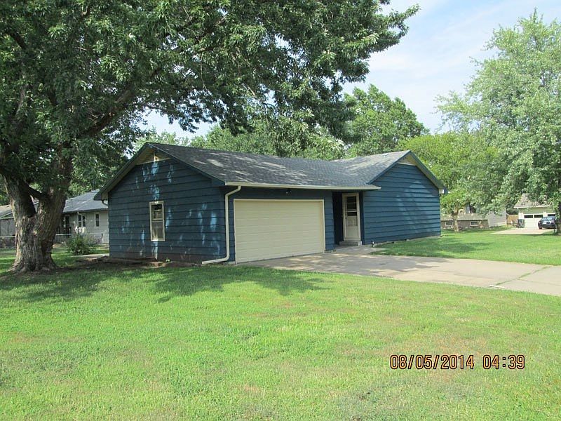 1st image of 901 Sunrise Dr
