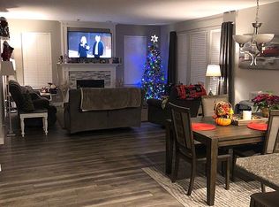 314 Monument Rd, Elgin, IL 60124