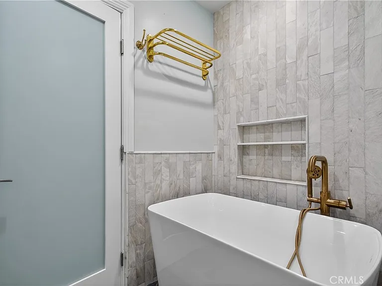 225 Iris Ave — Photo 20