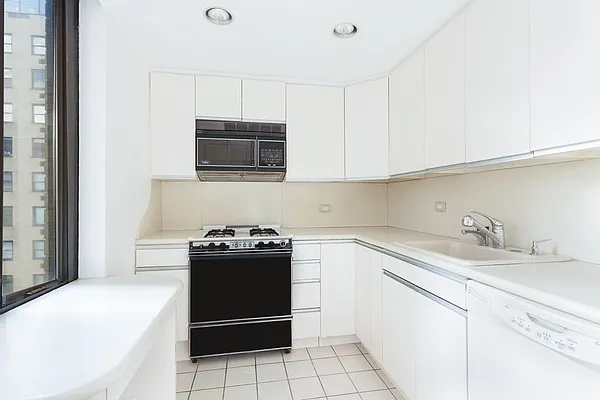 Sold by Stribling | media 12