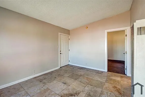 8508 Avalon Blvd #4 — Photo 3