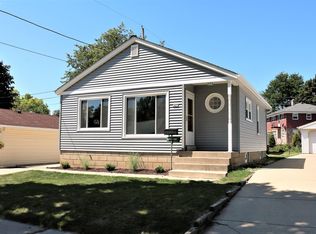 1625 S 89th St, West Allis, WI 53214