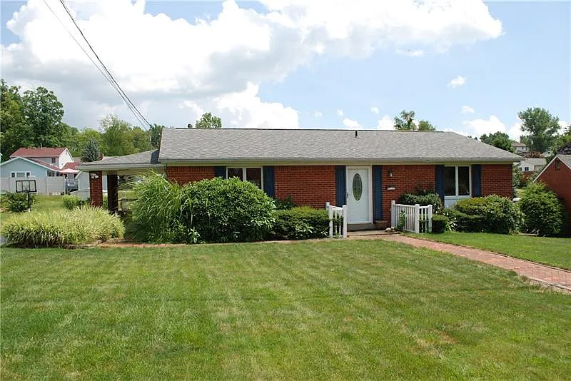 121 Sunrise Dr photo 1