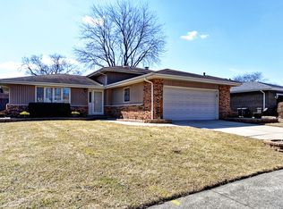 5937 Liberty Sq, Oak Forest, IL 60452