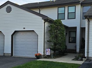 822 Poplar Ct #822, Flemington, NJ 08822