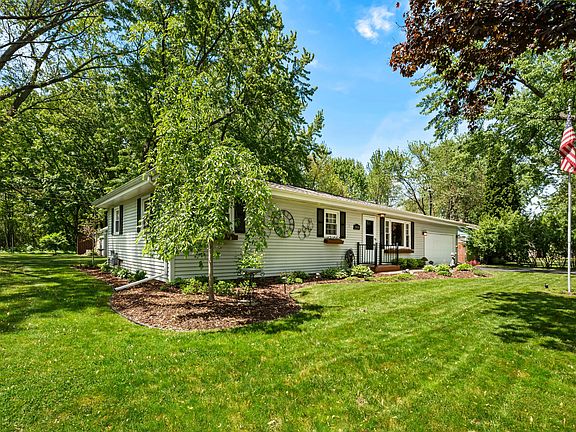 4th image of 3810 Southfield Dr