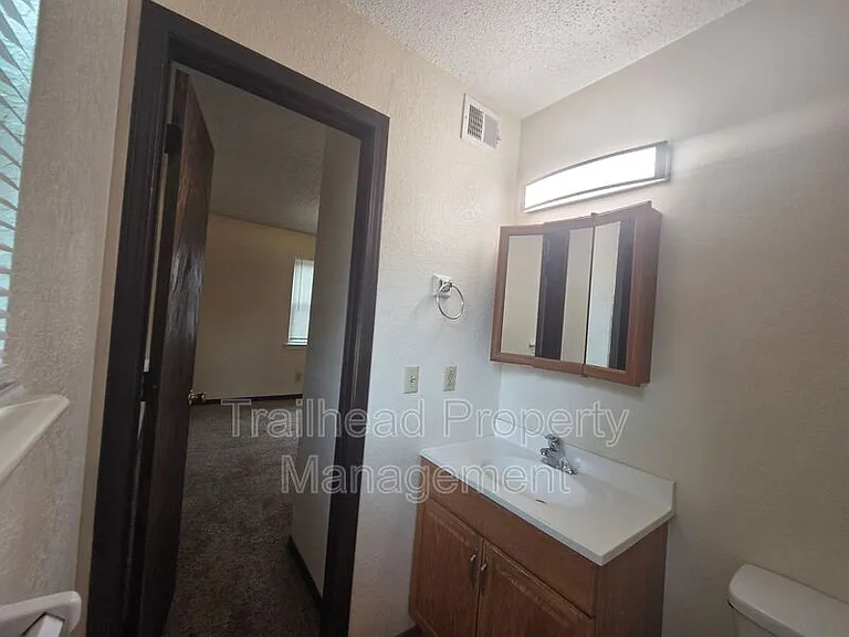 1302 E T C Lea Rd #T — Photo 9