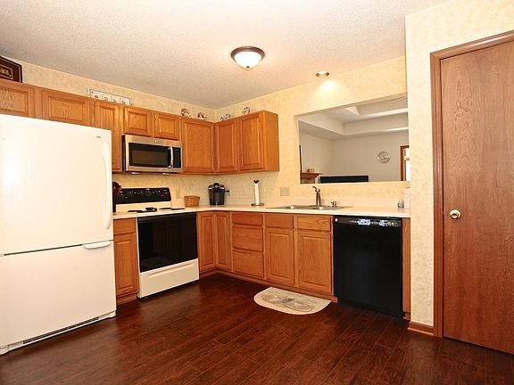 4th image of 9606 Knoll Creek Cv