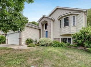 14130 Bluebird Trl NE, Prior Lake, MN 55372