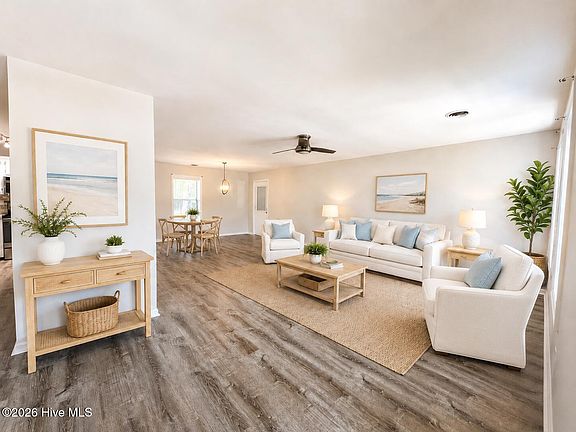 4th image of 1093 Harbor Dr SW