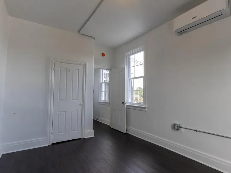 713 Locust St #8 — Photo 19