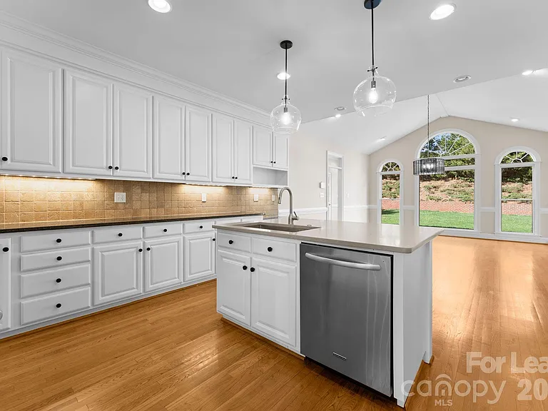 2134 Glade Hill Rd — Photo 11