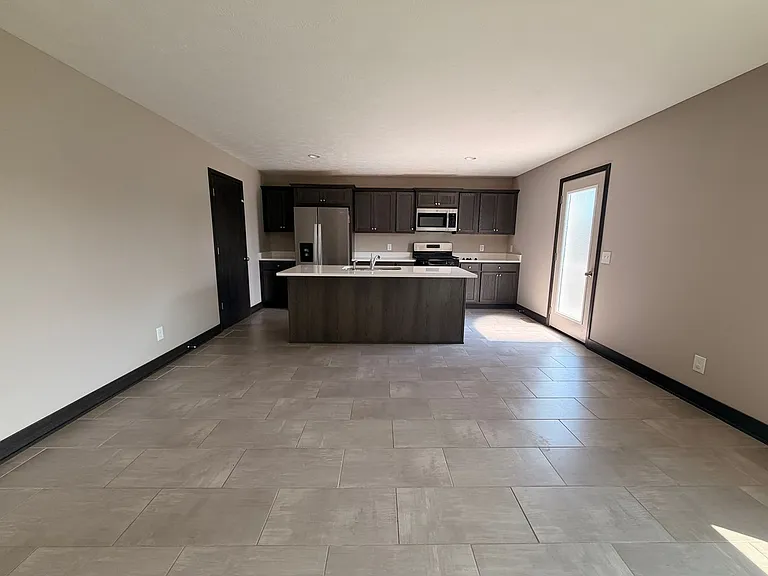 6830 Avalon Dr SE — Photo 4
