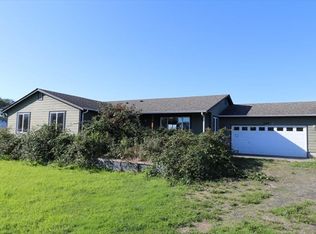 144 N Welcome Slough Rd, Cathlamet, WA 98612