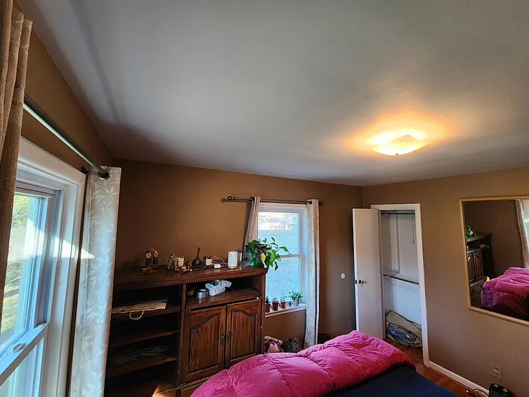 7050 Caroline Ave — Photo 35