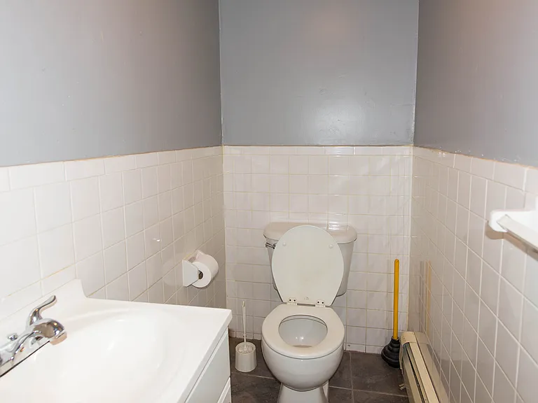 68 Hammond St — Photo 14