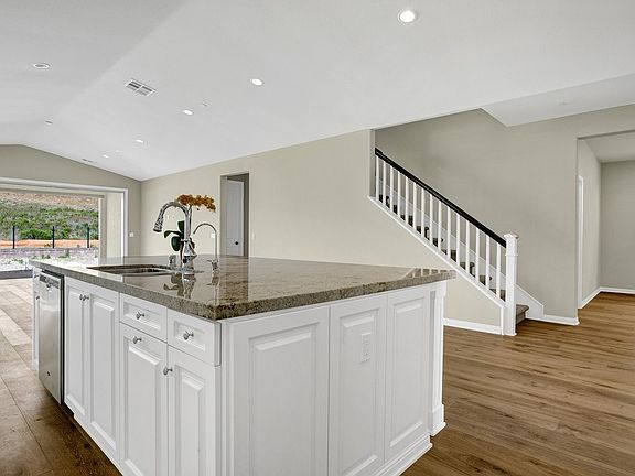 4th image of 7996 Auberge Cir