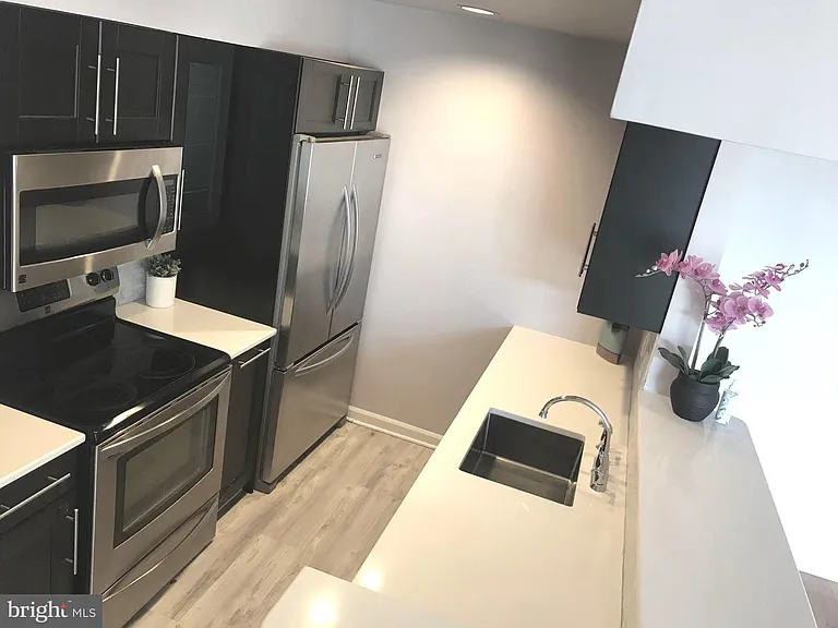 5918 Barbados Pl #202 — Photo 7