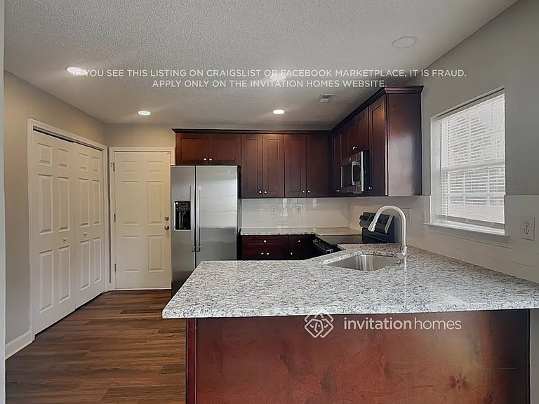 3305 Kilbridge Woods Ct — Photo 9