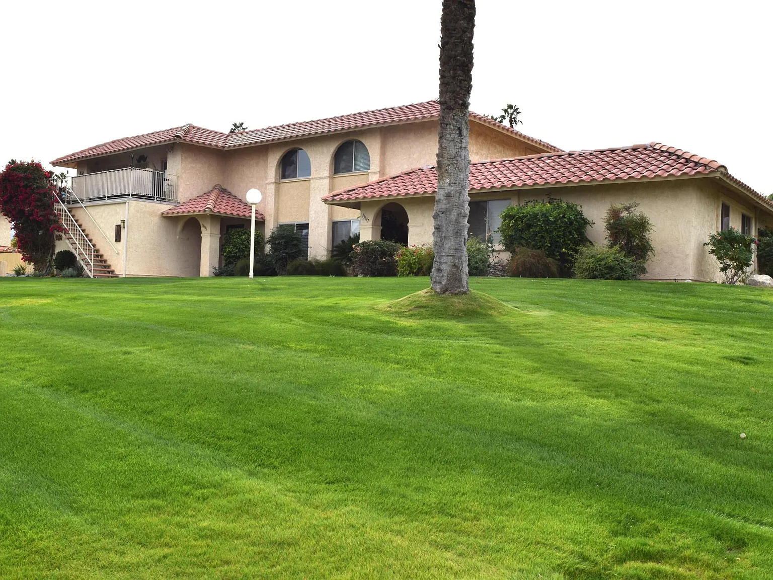 2 bed, 1108 sqft, $2,650 — Photo 3