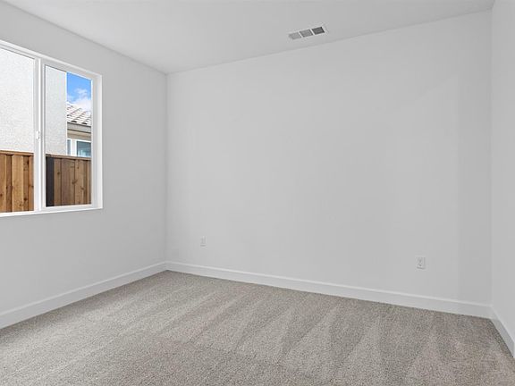 5th image of 2658 Hamilton Drive