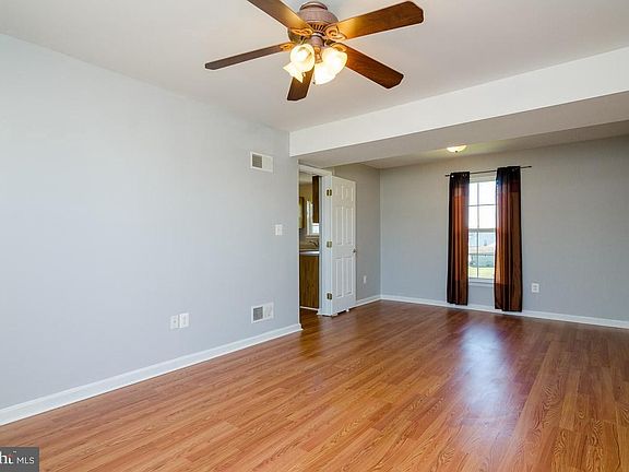 4th image of 2004 Academy Ct